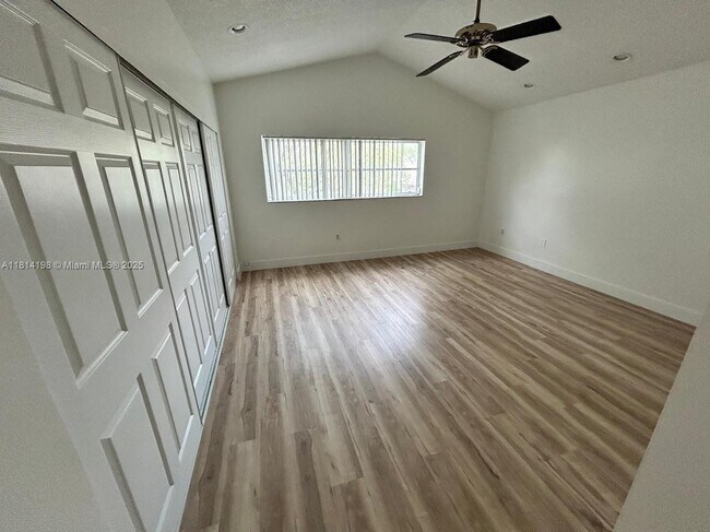 Building Photo - 1325 NW 124th Ave