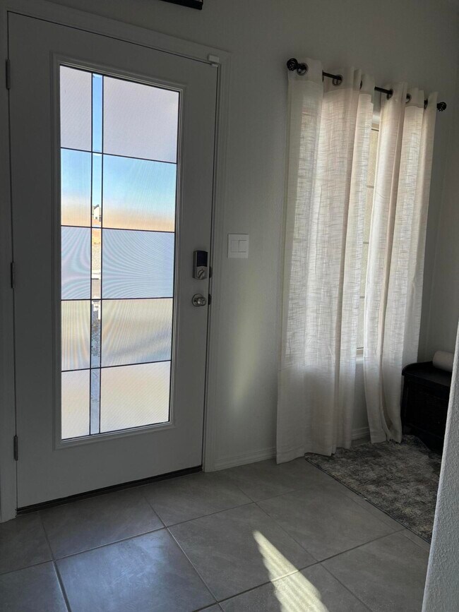 Building Photo - 2444 Talisker St NE