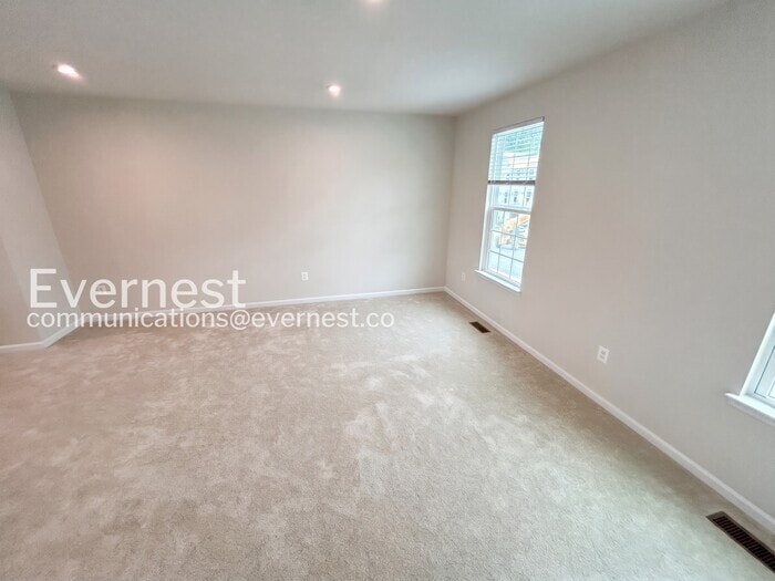 Building Photo - 8808 Stevenson Ln