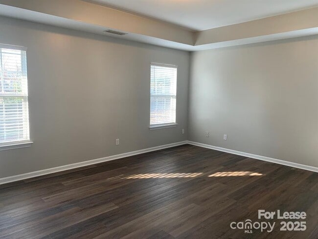 Building Photo - 175 Devon Forrest Dr