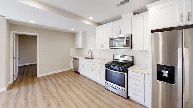 Building Photo - 3BD/1BA on 63rd! (Lease out, pending signatures. Check back in a few days!)