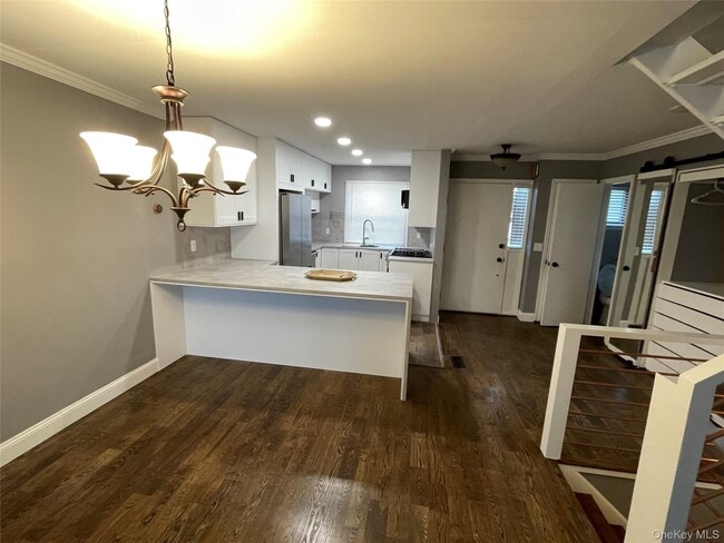 Building Photo - 18 Brewster Woods Dr