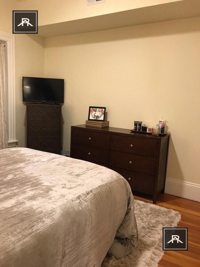 Building Photo - 1 bedroom in Brookline MA 02446
