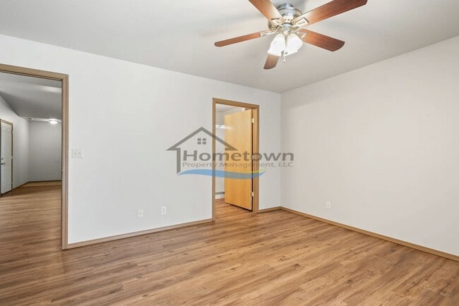 Building Photo - Two-Bed, Two-Bath Duplex with Garage in Co...
