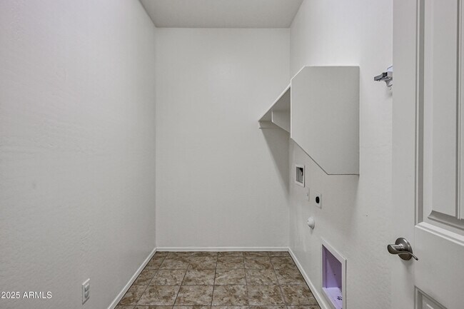 Building Photo - 17677 W Country Club Terrace