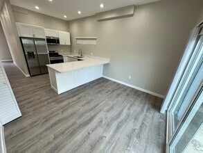 Building Photo - Brand New House on Comfortable Street!