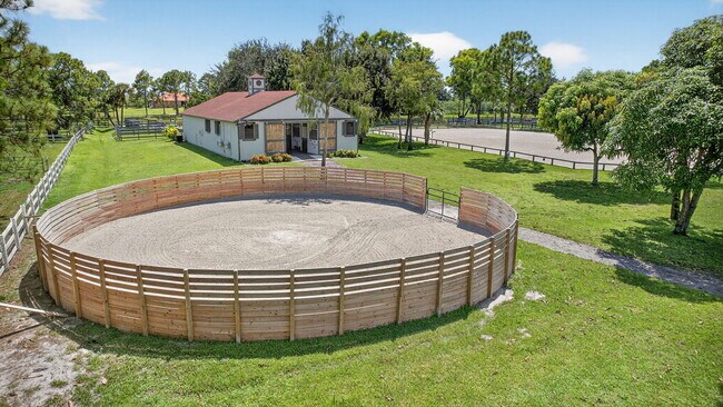 Building Photo - 17218 Shetland Ln