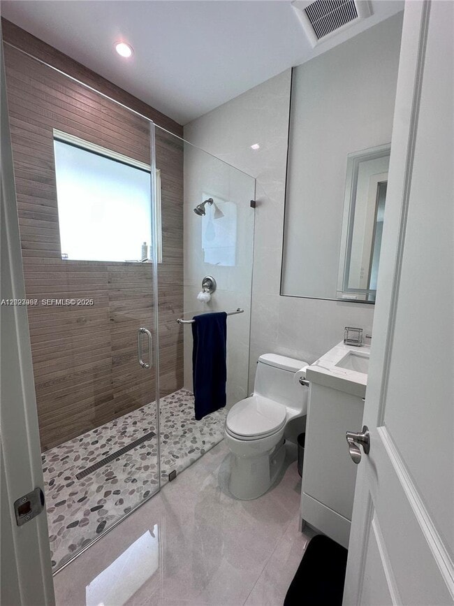 Building Photo - 8410 SW 65th Ave