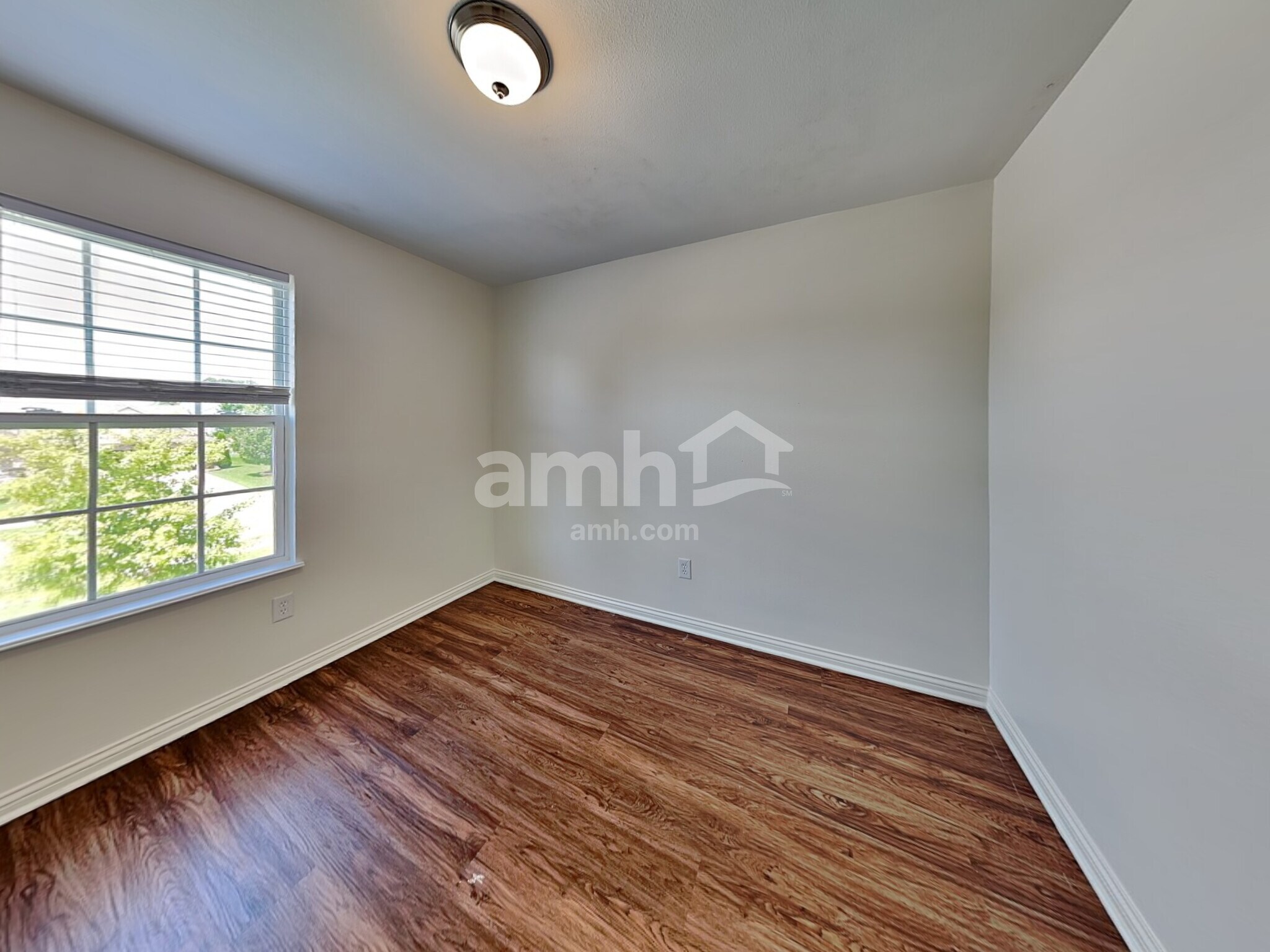 Building Photo - 953 Dorothy Dr