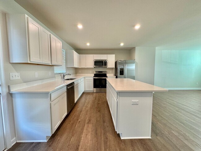 Building Photo - 4 Bedroom, 2.5 Bath Home w/ Office and 2 Car Garage