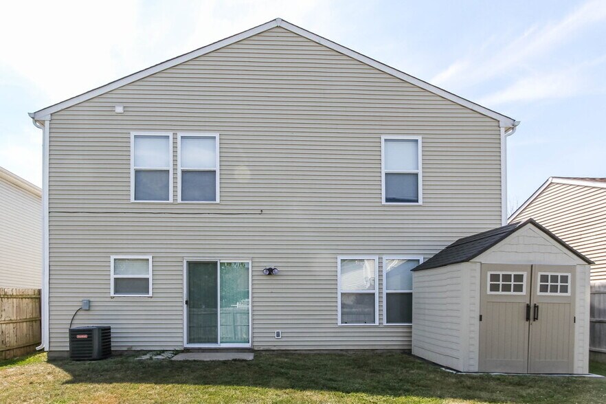 Building Photo - 1829 Blue Pine Ln