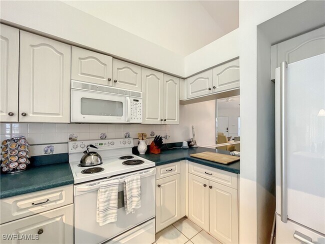 Building Photo - 470 Bermuda Cove Way