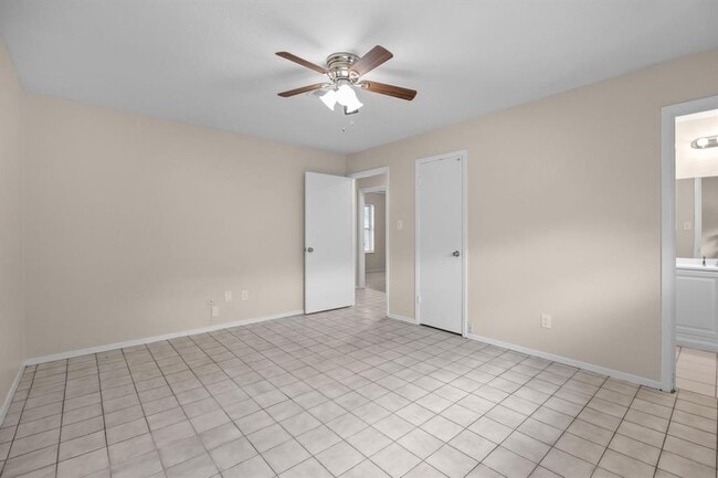 Building Photo - 15718 Sea Lark Rd