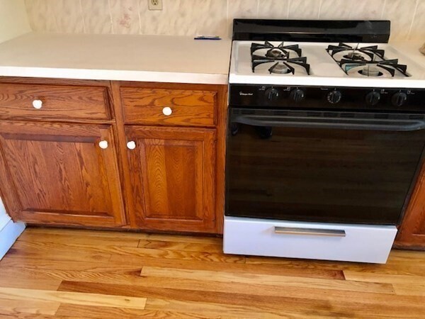 Building Photo - 12 Pinehurst St