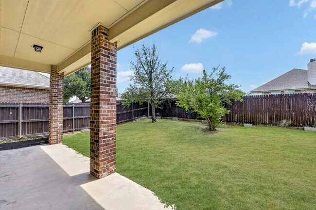 Building Photo - 2668 Costa Mesa Dr