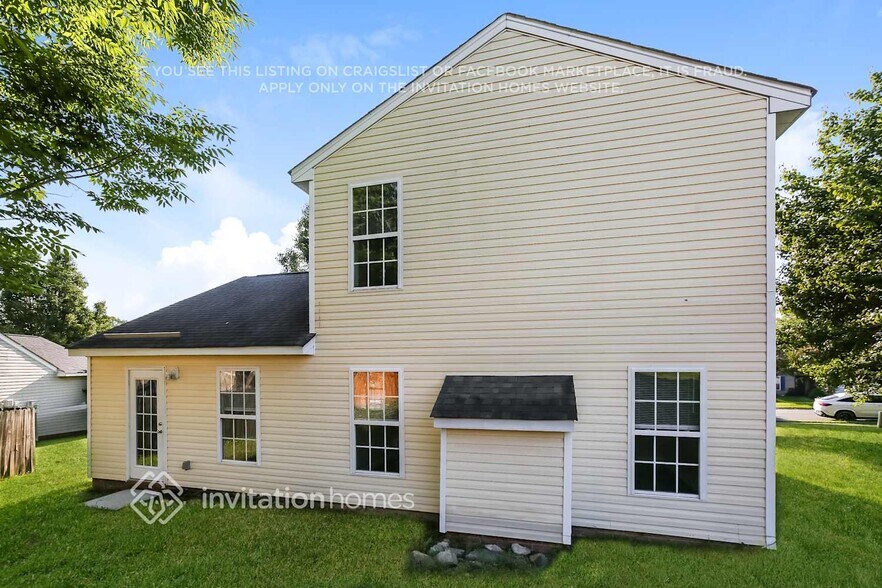 Building Photo - 916 Anchor Way NE