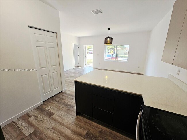 Building Photo - 127 NE 184th Terrace