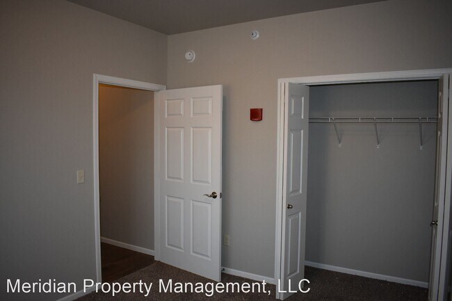Building Photo - 3 br, 2 bath Apartment - 1781 35th St S 17...