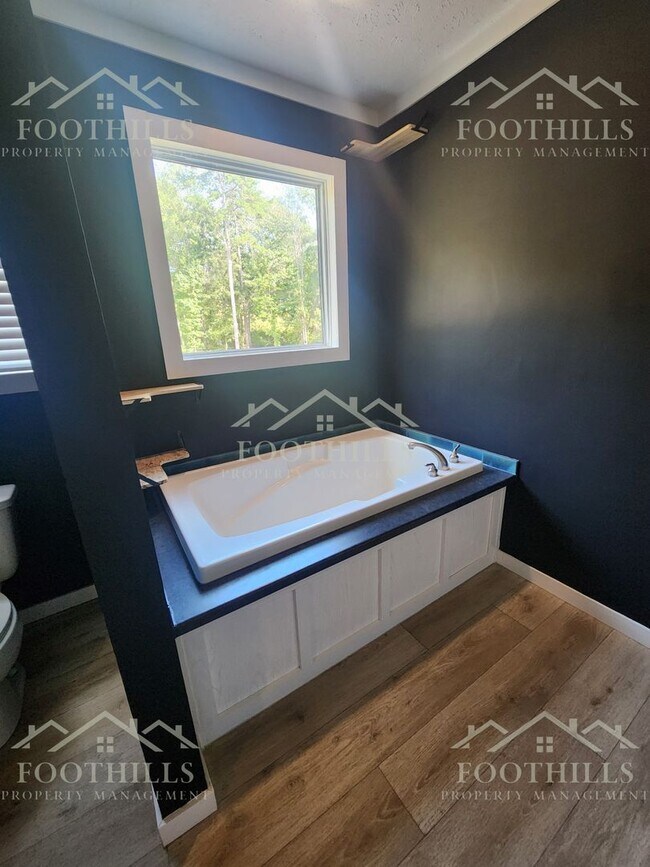 Building Photo - 3-Bedroom Home in a Peaceful Country Setting