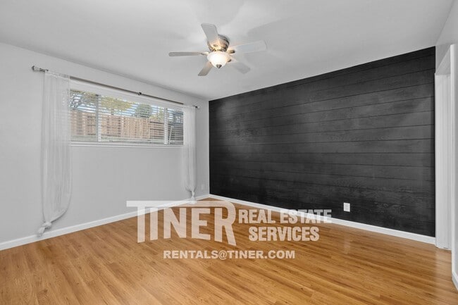 Building Photo - 4801 Papaya Dr