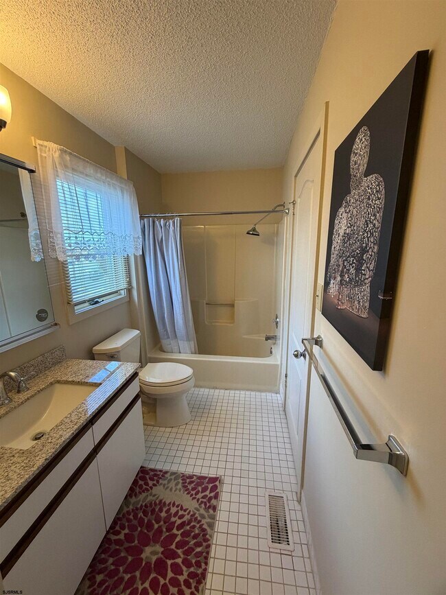 Building Photo - 33 Seaside Ct