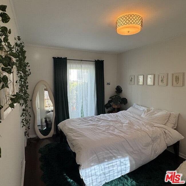 Building Photo - 1128 N Crescent Heights Blvd