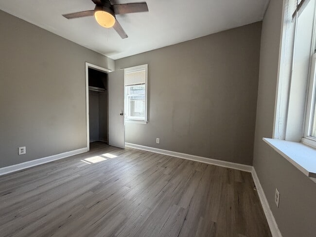Building Photo - 932 Wainwright Ave
