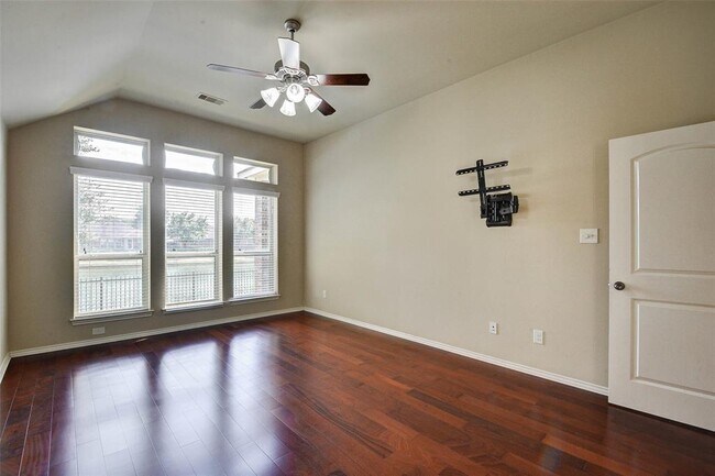 Building Photo - 26303 Crystal Cove Ln