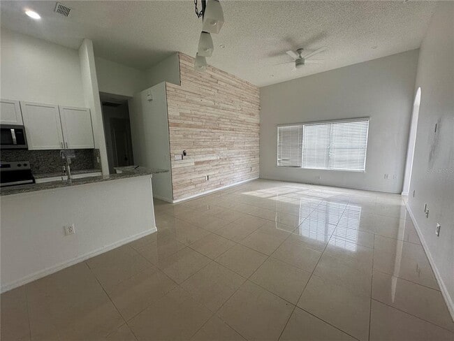 Building Photo - 1941 Island Walk Dr