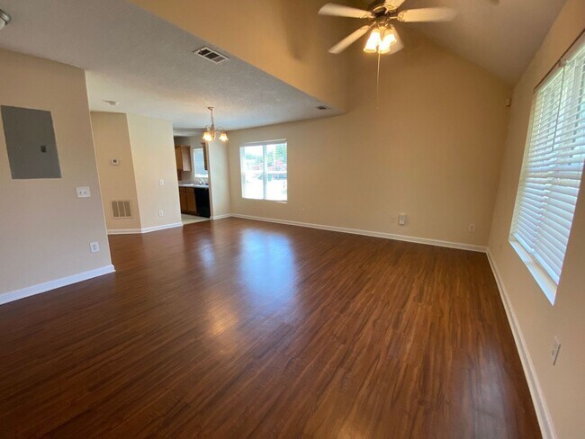 Building Photo - PRE-LEASING FOR JULY 10TH!  1/2 OFF SECURI...