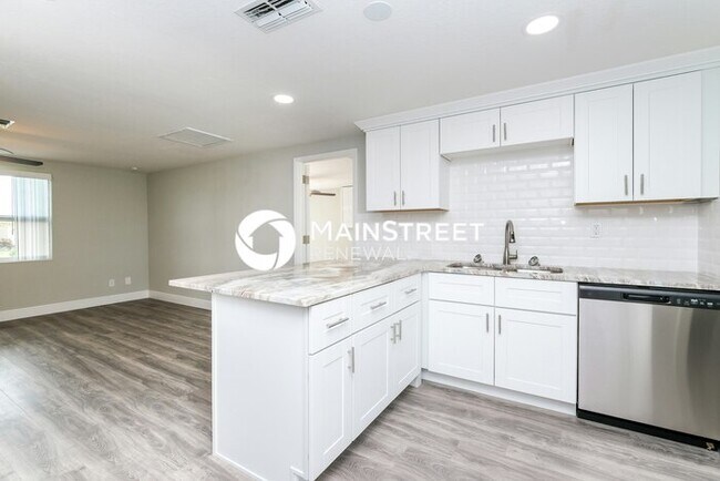 Building Photo - 3 Bedroom Pet-Friendly Home in HOLIDAY, FL with Main Street Renewal