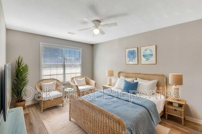 Building Photo - 4428 N Shirley Dr