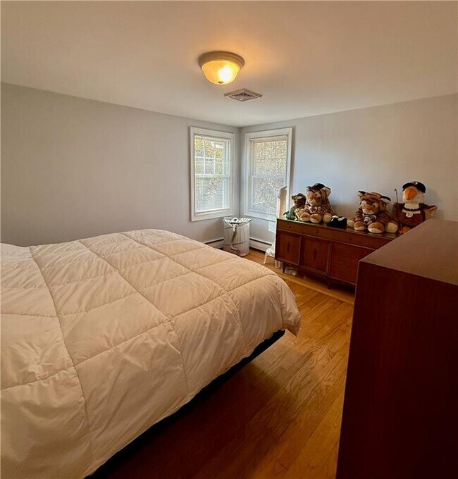 Building Photo - 196 Bulgarmarsh Rd