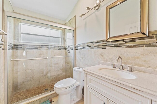 Building Photo - 7827 Myrtle Oak Ln