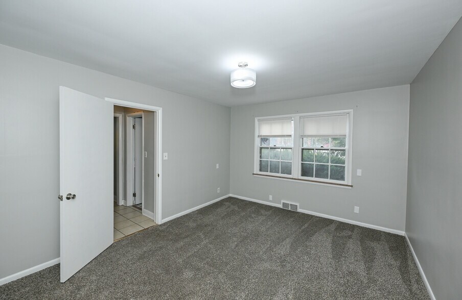 Building Photo - 19226 Winslow Rd