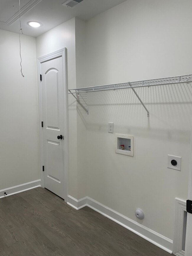 Building Photo - 3 BED, 2 BATH NEWLY CONSTRUCTED HOME