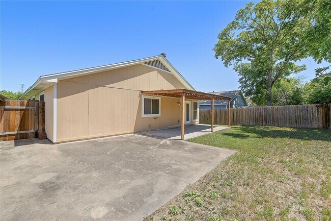 Building Photo - 11611 Prairie Hen Ln