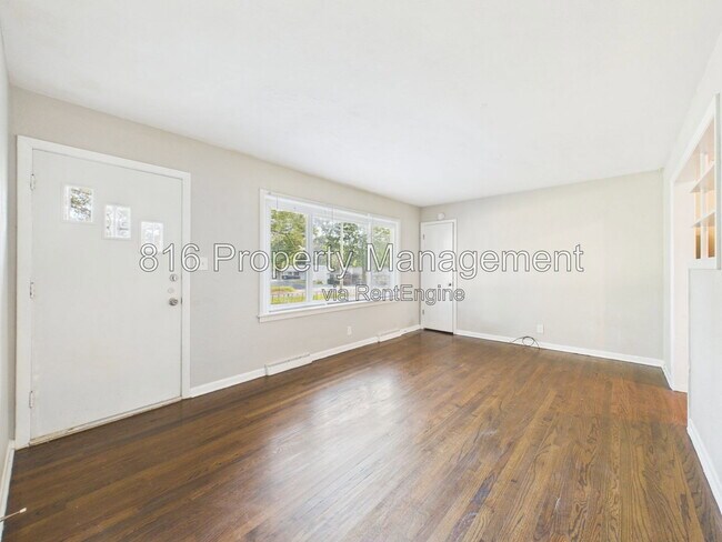 Building Photo - 8250 Webster Ave