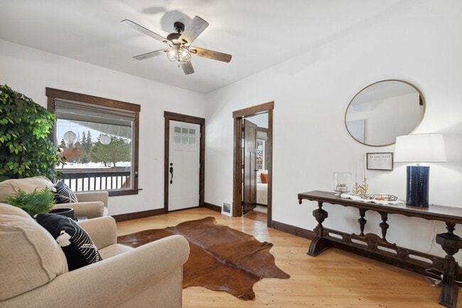 Building Photo - Beautiful Air Home Whitefish