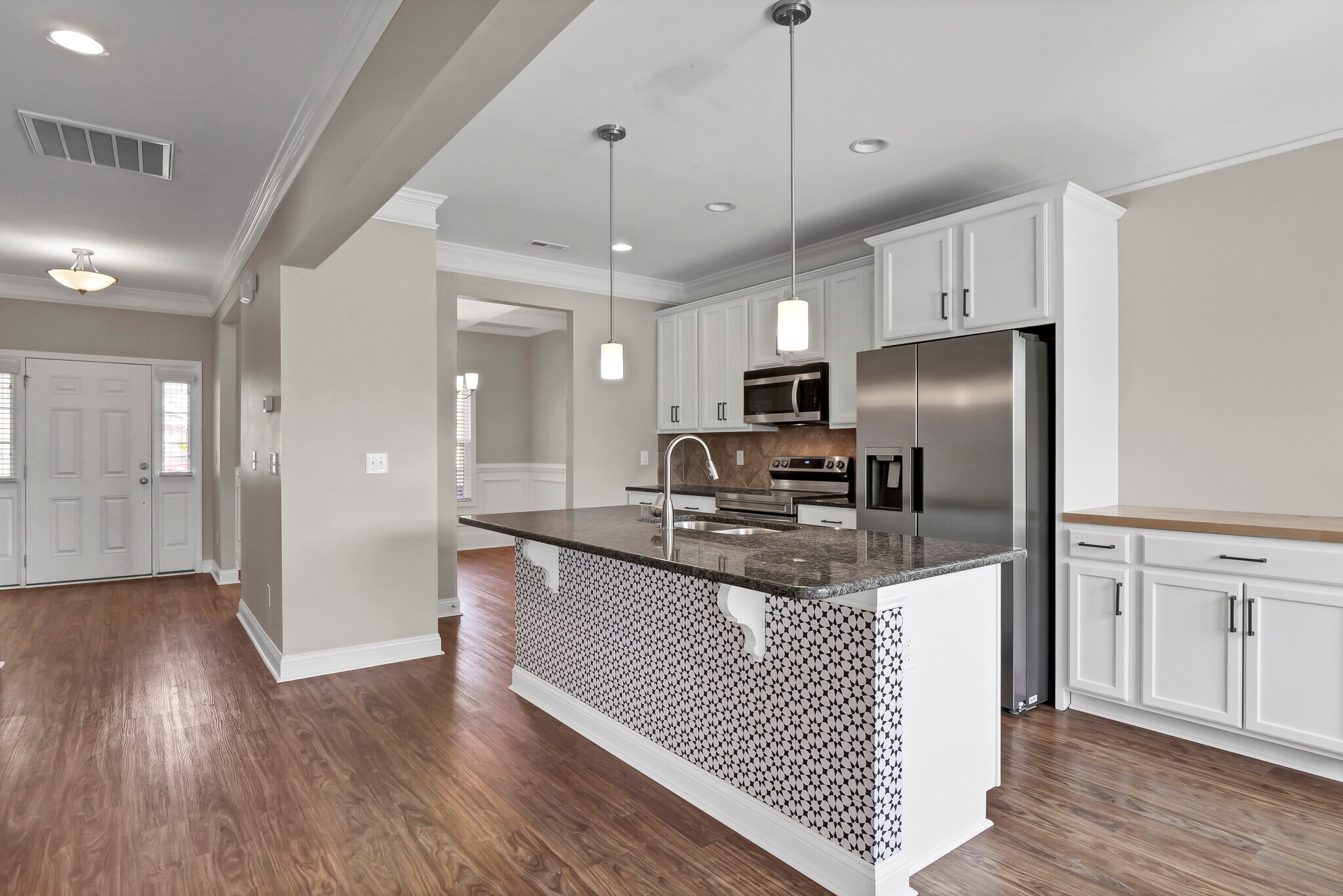 Building Photo - 315 Red Cedar Dr