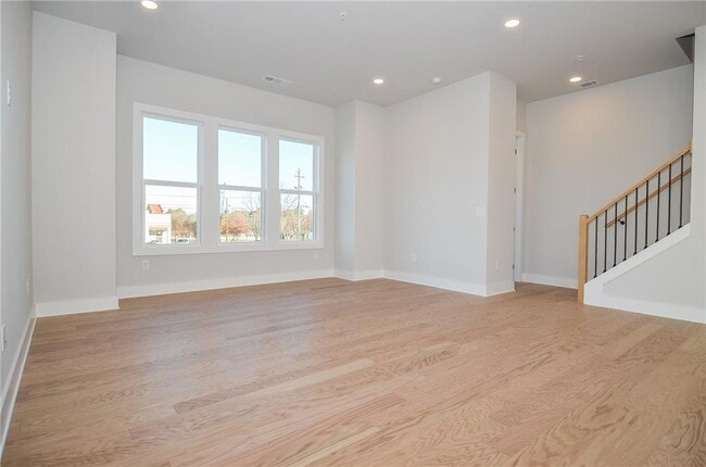 Building Photo - 2316 Mockernut Trl