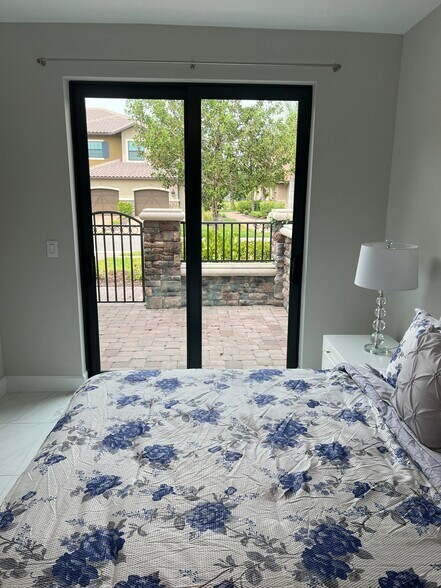 Building Photo - 15257 Zeno Way