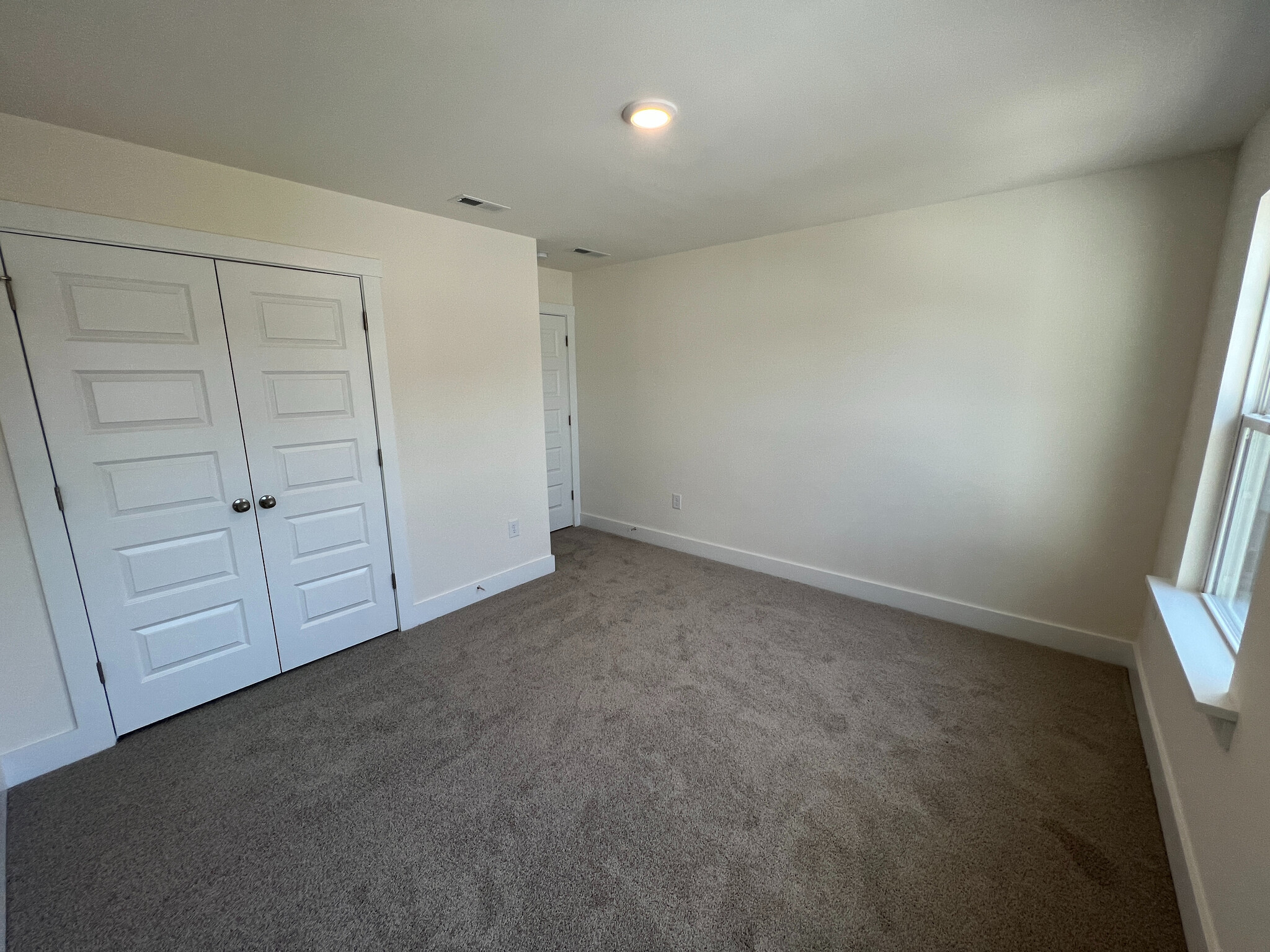 Building Photo - Room in Townhome on Clark Creek Ln