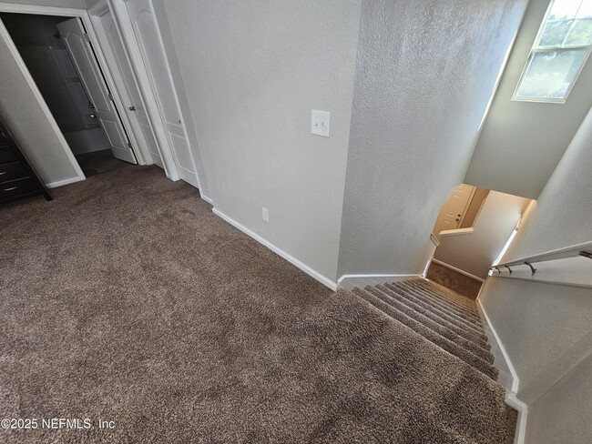Building Photo - 8476 Julia Marie Cir