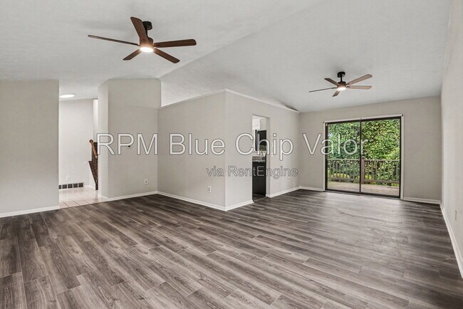 Building Photo - 1465 Eaton Ave
