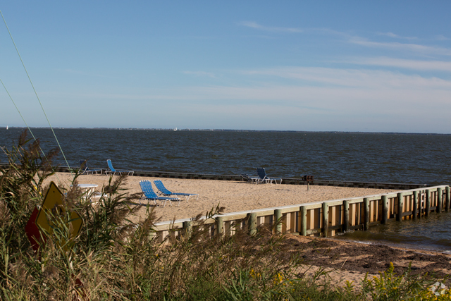 Private Resident Beach - Fairfield Waterside At Sayville