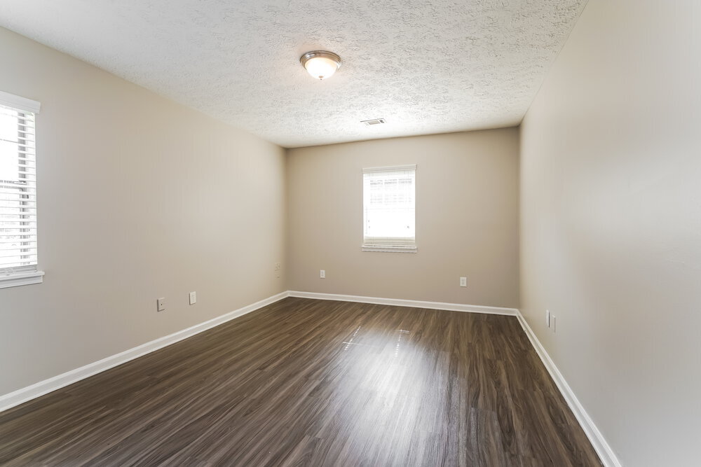 Building Photo - 8373 Warren Dr