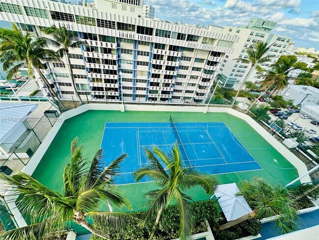 Building Photo - 650 West Ave