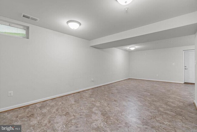 Building Photo - 4986 Windpower Way