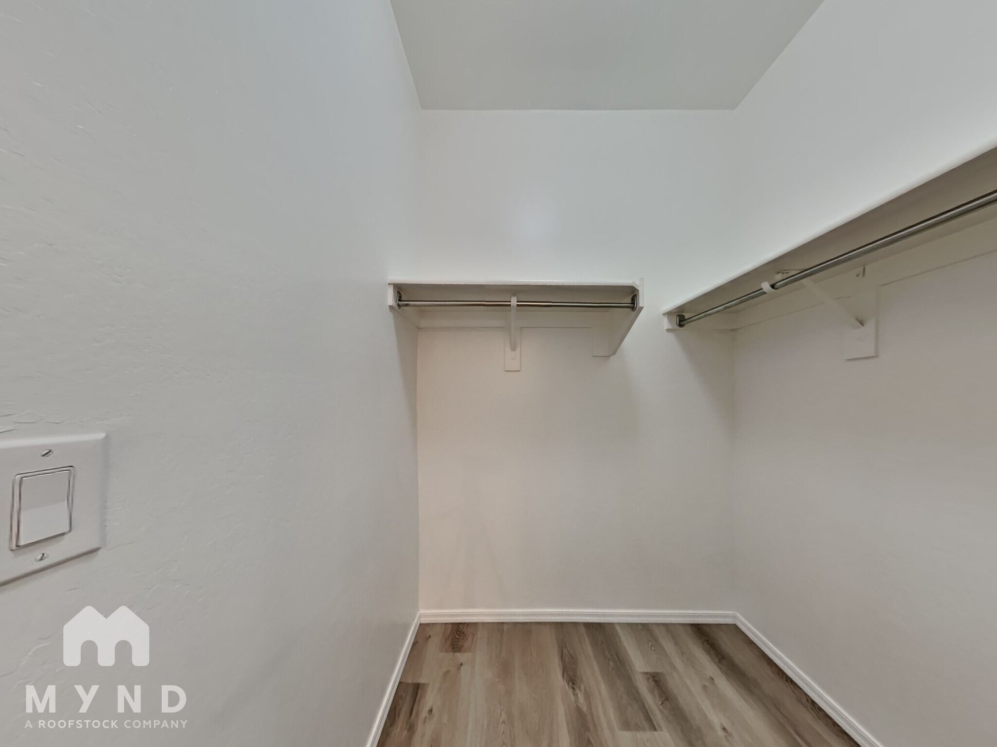 Building Photo - 6330 S 252nd Ln